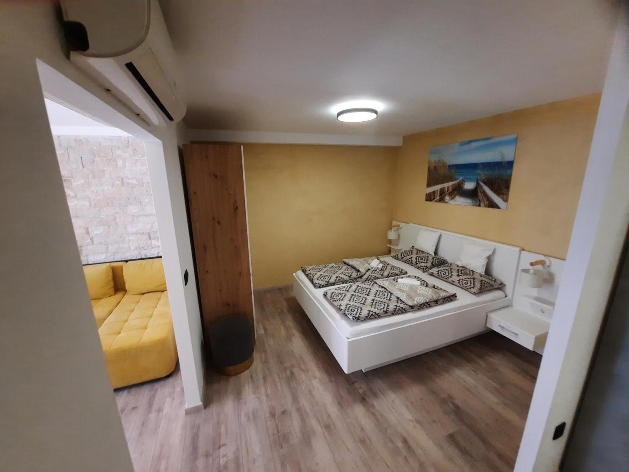 Apartments And Rooms Lucia&Veronica 德拉马利 外观 照片
